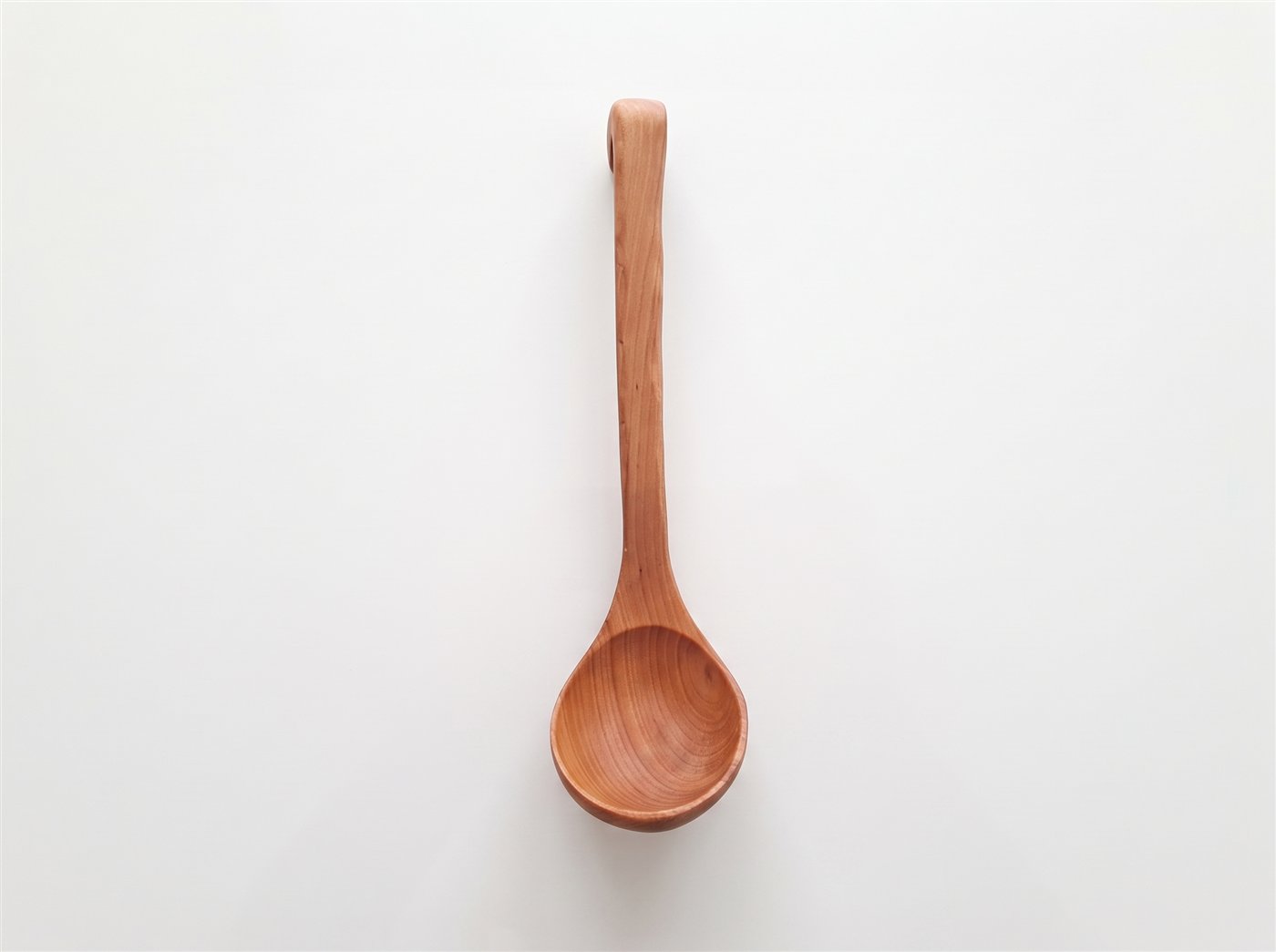 Beech wood ladle product presentation